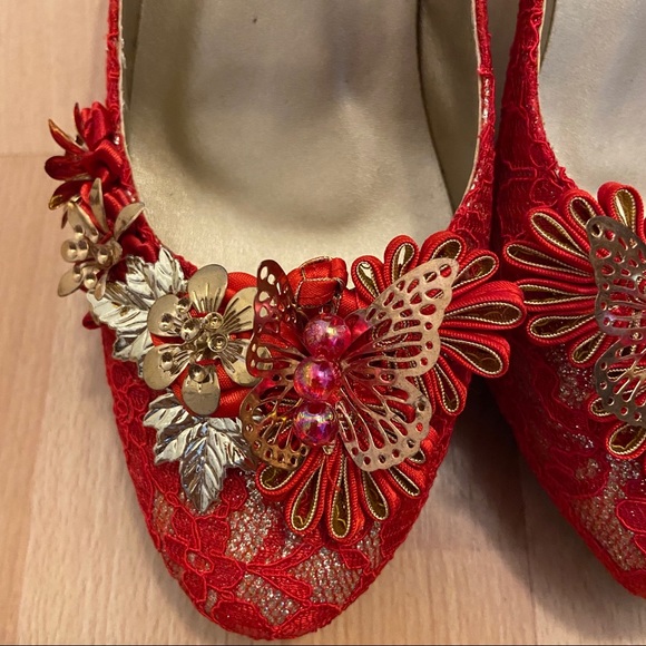 Red lace heels - Picture 4 of 8